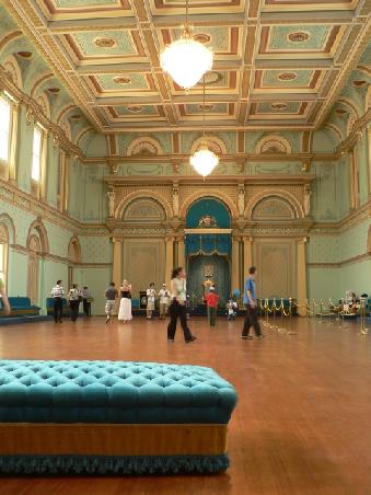 Grosser Saal im Government House