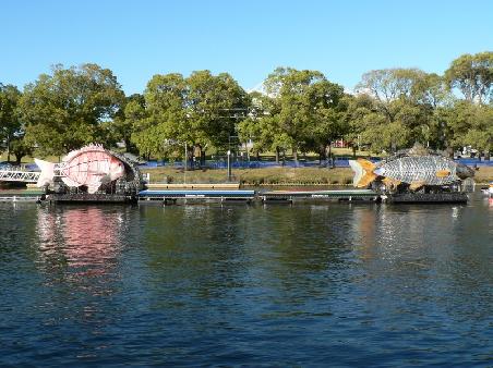 Vorbereitungen zur Commonwealth Games Eroeffnungszeremonie am Yarra River