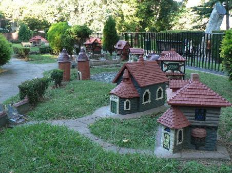 Model Tudor Village