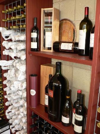 der Wein-"Keller" (auf ebener Erde)
