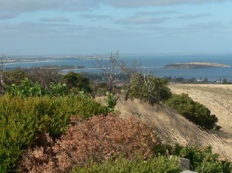 der Hafen von Victor Harbour, rechts davon ist Granite Island