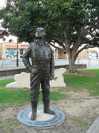Statue