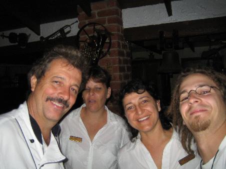 Nick, lustige Angestellte, Gina und i