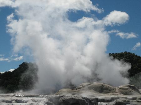 Geysir bzw. heisse Quellen