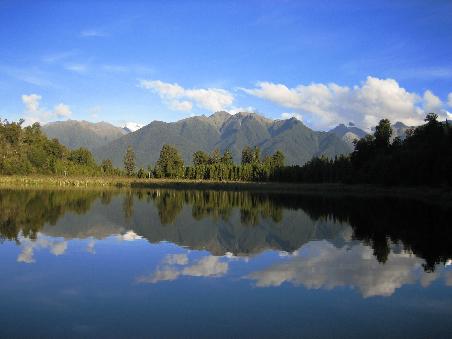 Lake Matheson (beruehmt fuer das Spiegelbild von Mt. Cook)