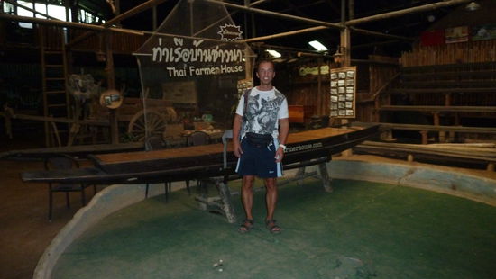 Da stand Stallone fuer Rambo 4 !