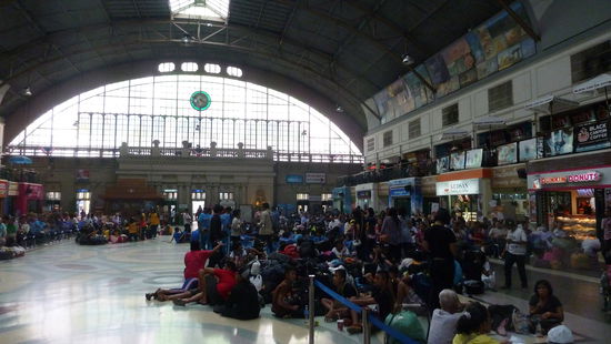 Bahnhofshalle Bangkok