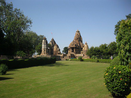 Khajuraho, Ort im Grünen...