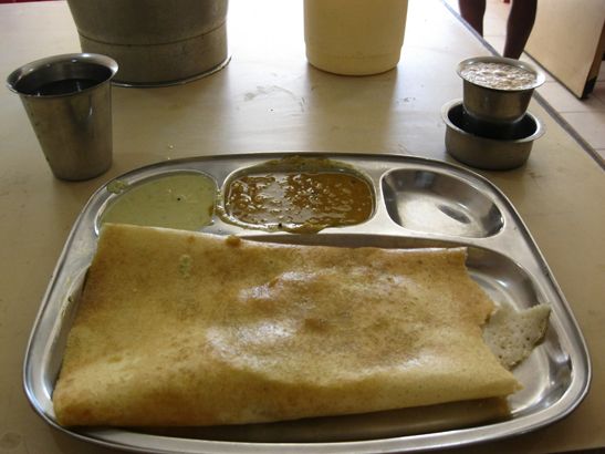 Eine weitere südindische Spezialität: Dosa. Vor allem morgens zu empfehlen.