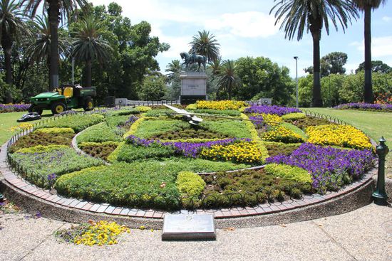 "Flowerclock", Blumenuhr