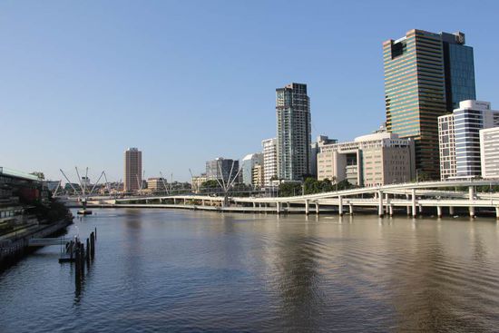 die andere Seite von der Victoria Bridge aus...