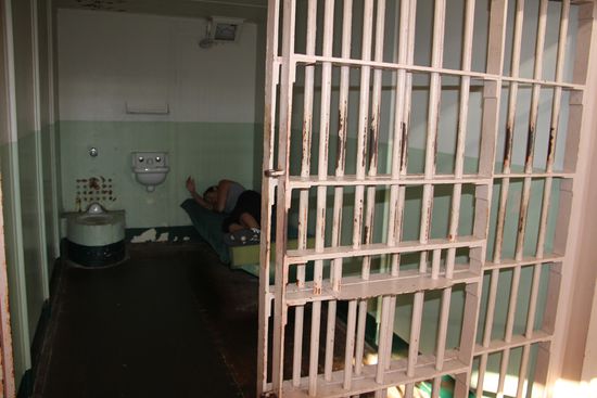 Ich in einer Isolationszelle 