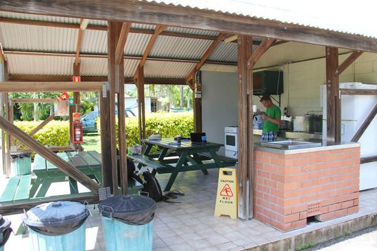 Die Küche am Morgen, nach der Nacht... nichts mehr zu sehen...