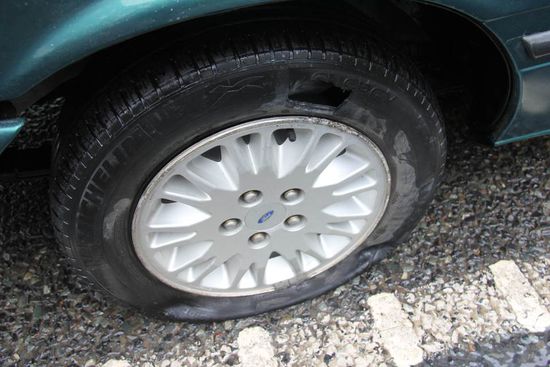 Das nenn ich mal ein Loch im Reifen...