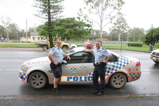 Die Polizisten, die Helden des Tages 