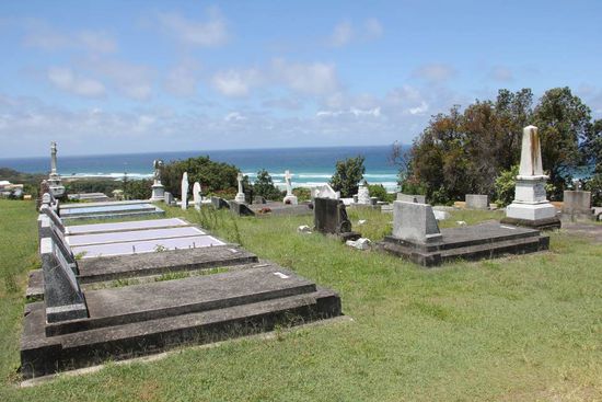 schön mit dem Meer im Hintergrund...