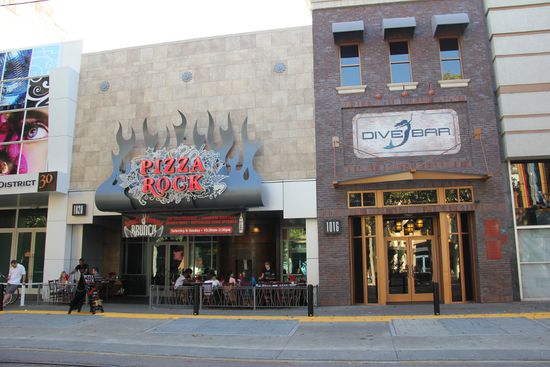 super Pizza und klasse Bar