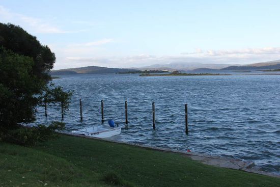 Das Wasser direkt am Campingplatz