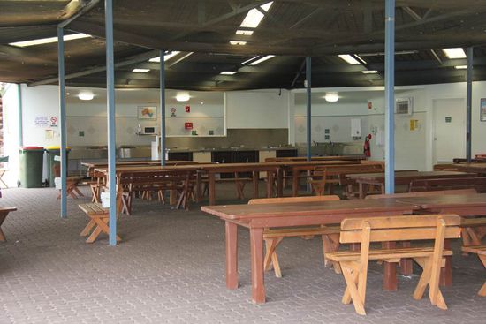 das ist die Küche, auf jede Großfamilie vorbereitet!