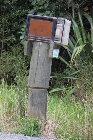 Hier weiß man noch mit Recycling umzugehen! Ein Briefkasten! 