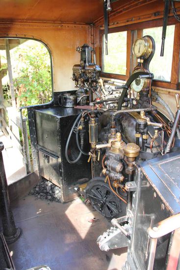 So sieht eine alte Lok im Fahrerbereich aus...