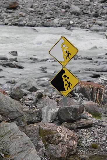 hier fällt alles von oben runter...