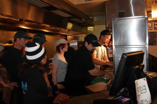 Fließbandarbeit! Irre!