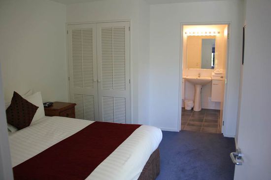 unser Schlafzimmer, mit Bad