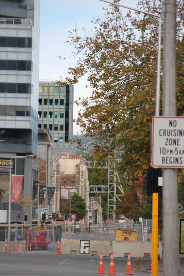 man kann noch ein bissl was von der Kathedrale erkennen...