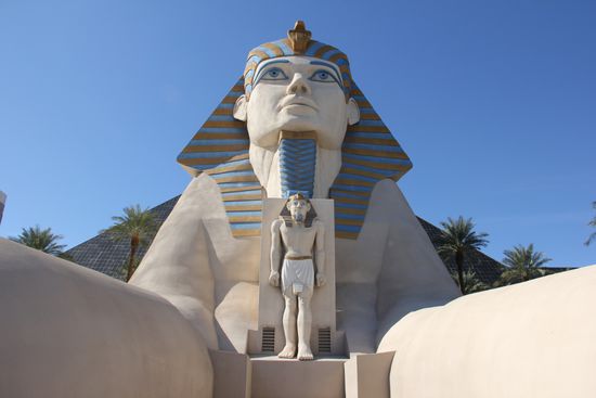 Die Sphinx - sieht ja hübsch aus...