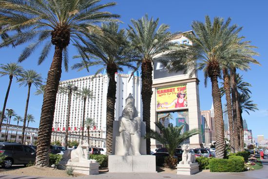 Die Figuren aus Plastik, aber dafür waren die Palmen echt 