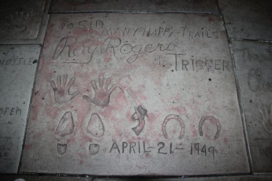 auch witzig mit Pistole und Hufeisen 