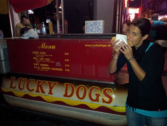 typischer Hot Dog in New Orleans