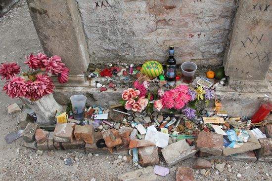 "Opfergaben", andere nennen das Müll