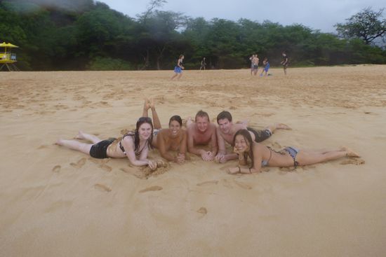 Lee, wir, Dani und Yumi. BEACHTIME!