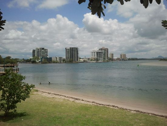 Hier in der Nähe wohnen wir 