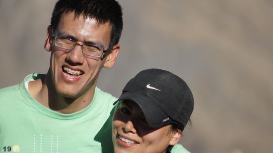 Endlich oben: das peruanische Anwaltspaerchen