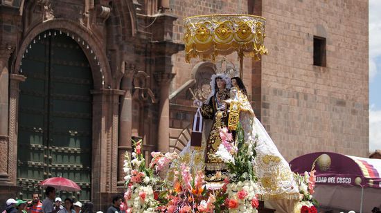 Die Jungfrau kuett und zieht...