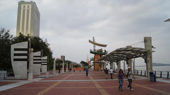 Seitdem das Ufer neu angelegt wurde, ist die einst verschrieene Gegend wieder sicher