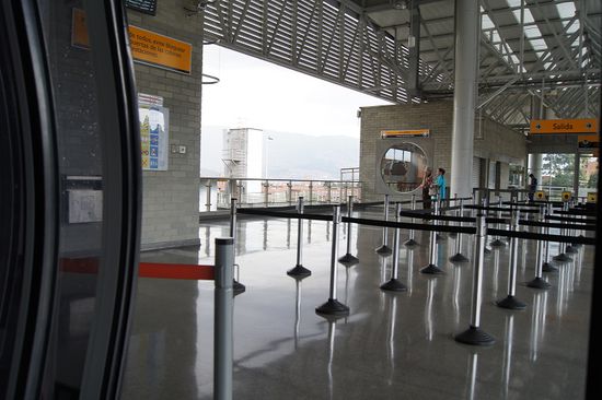 Die Stationen sind aeusserst sauber und sicher