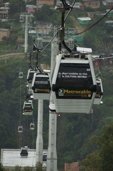 Es geht ueber Berge und Taeler