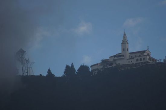Blick zum Kloster Montserrat über Bogota