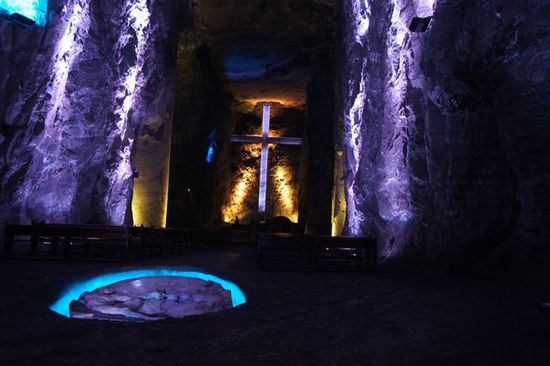 Das riesige Gotteshaus im Salzstock