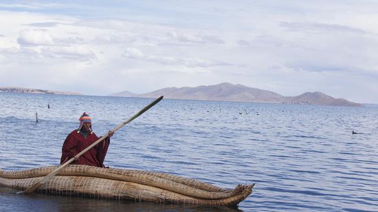 Der "traditionelle" Aymara auf dem Titicacasee