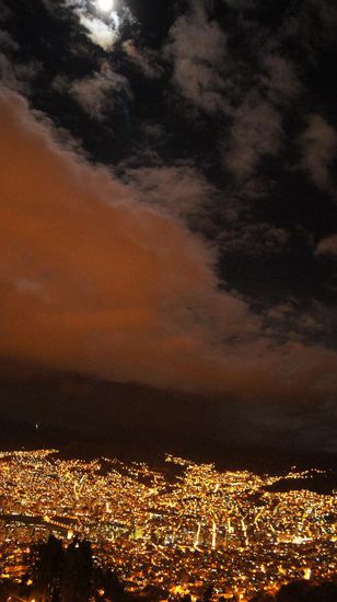La Paz durante la noche