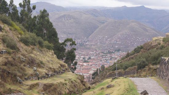 Steil sind die Wege hoch nach Sacsayhuaman