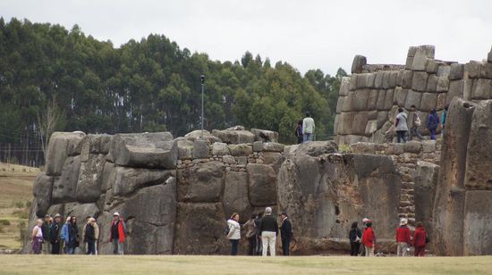 Touristen im Panthermaul