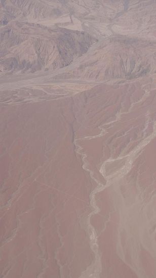 Die Wueste zeigt immer wieder neue Farben und Formen...