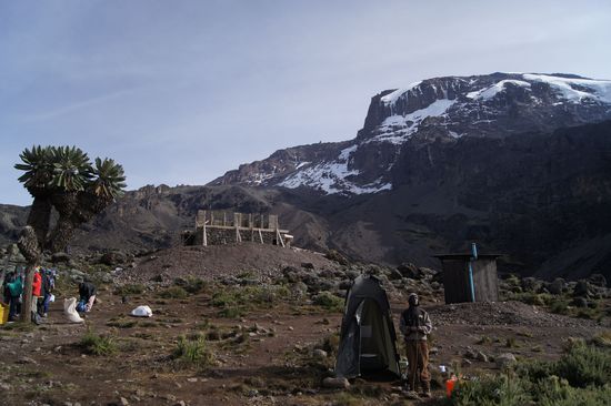 Reiner Luxus - das bewachte Klozelt der Ami-Truppe