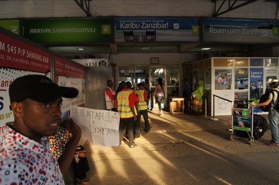 Niemand erwartet mich in Sansibar. Umso größer wird die Wiedersehensfreude mit alten Bekannten sein....